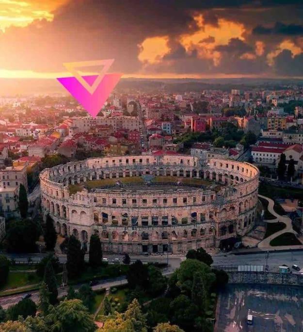 Arena Sunset, Sea Coloseum View, 2 Rooms Free Parking Пула Экстерьер фото